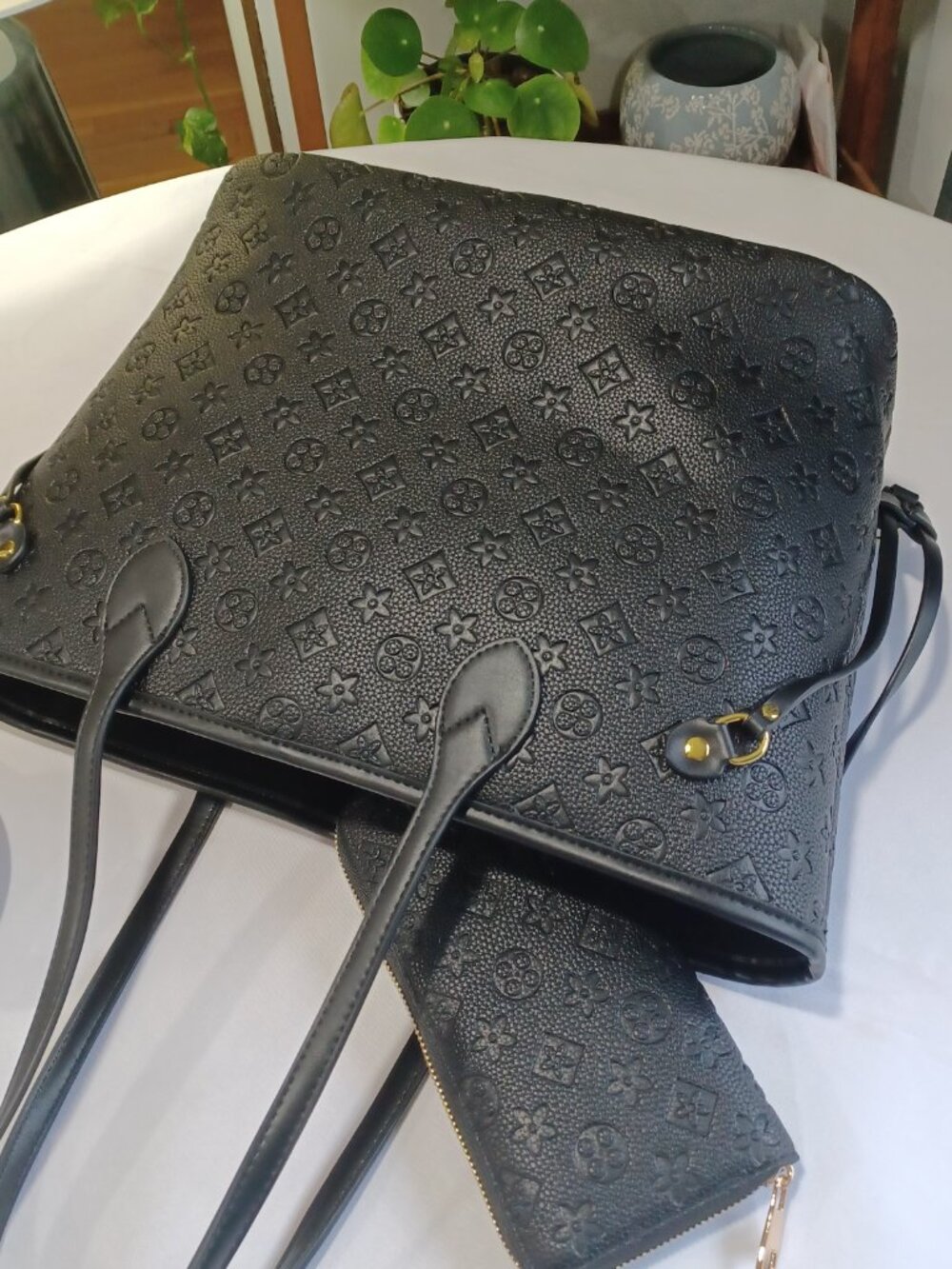 Designer Inspired Style | Lightweight Everyday ToteBag+Wallet 8096BKS - Picture 4 of 8